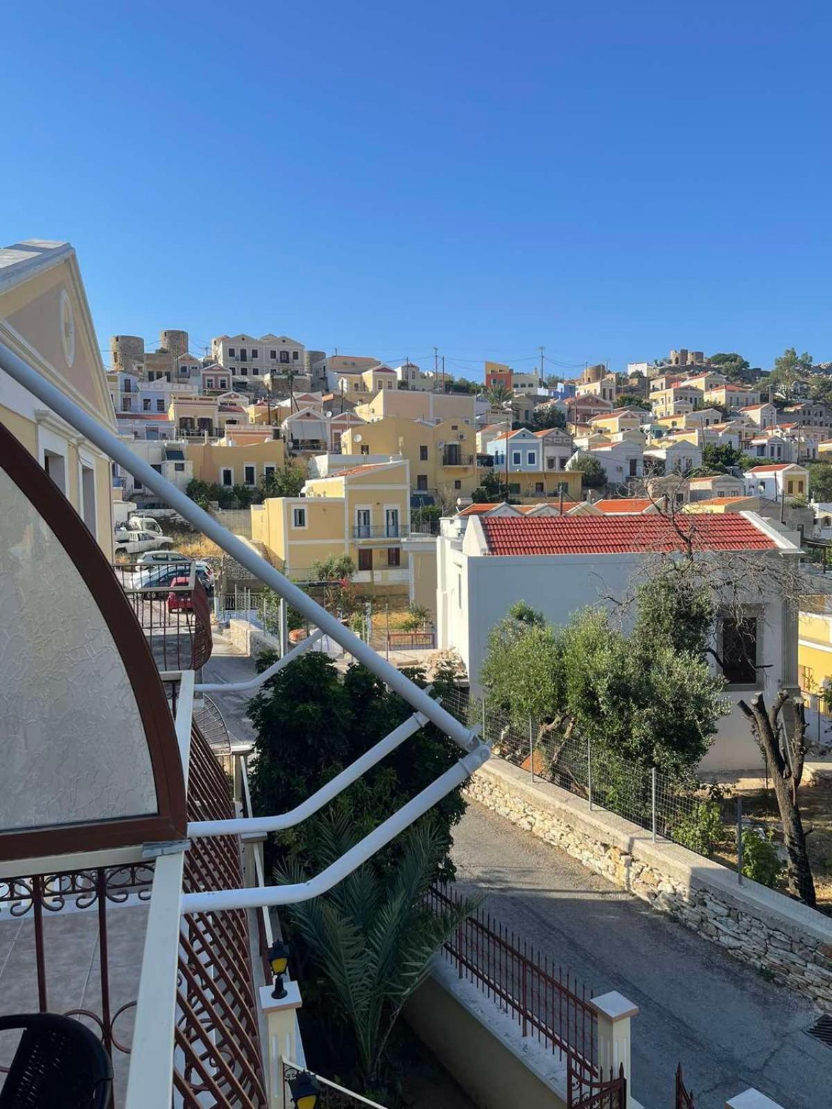 Villa Pinotsi Symi Extérieur photo