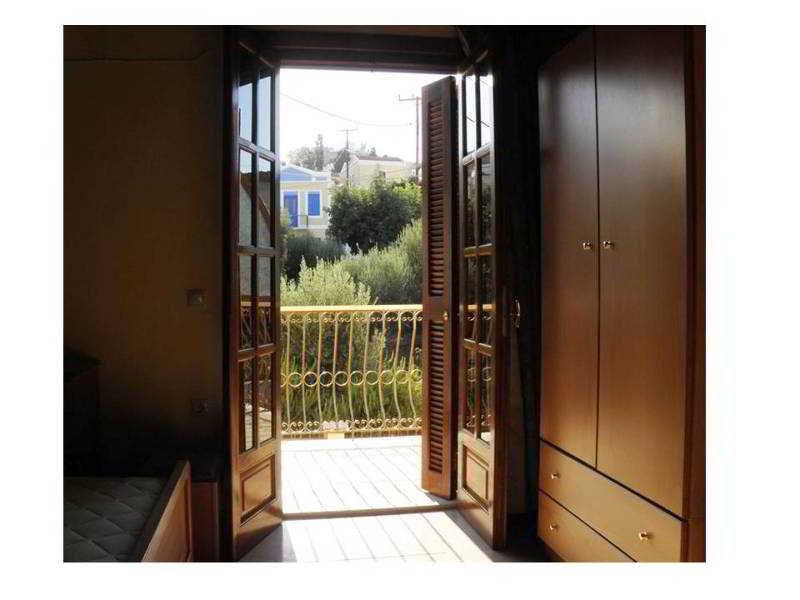 Villa Pinotsi Symi Extérieur photo